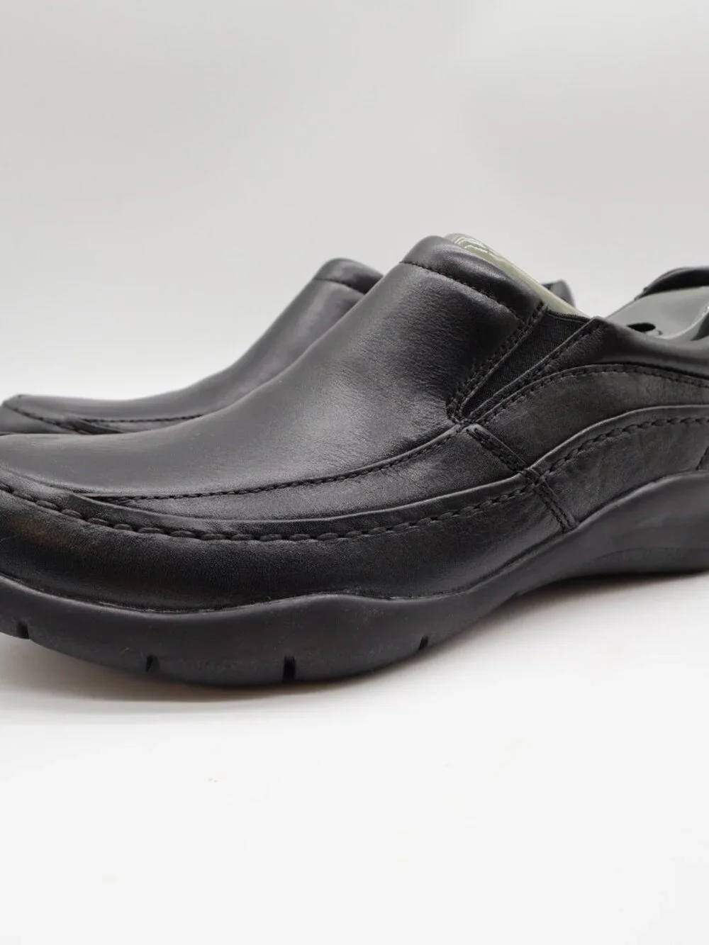 Hush Puppies Zone Slip On Shoes Mens 10 Black Leather Comfort H100050 NEW